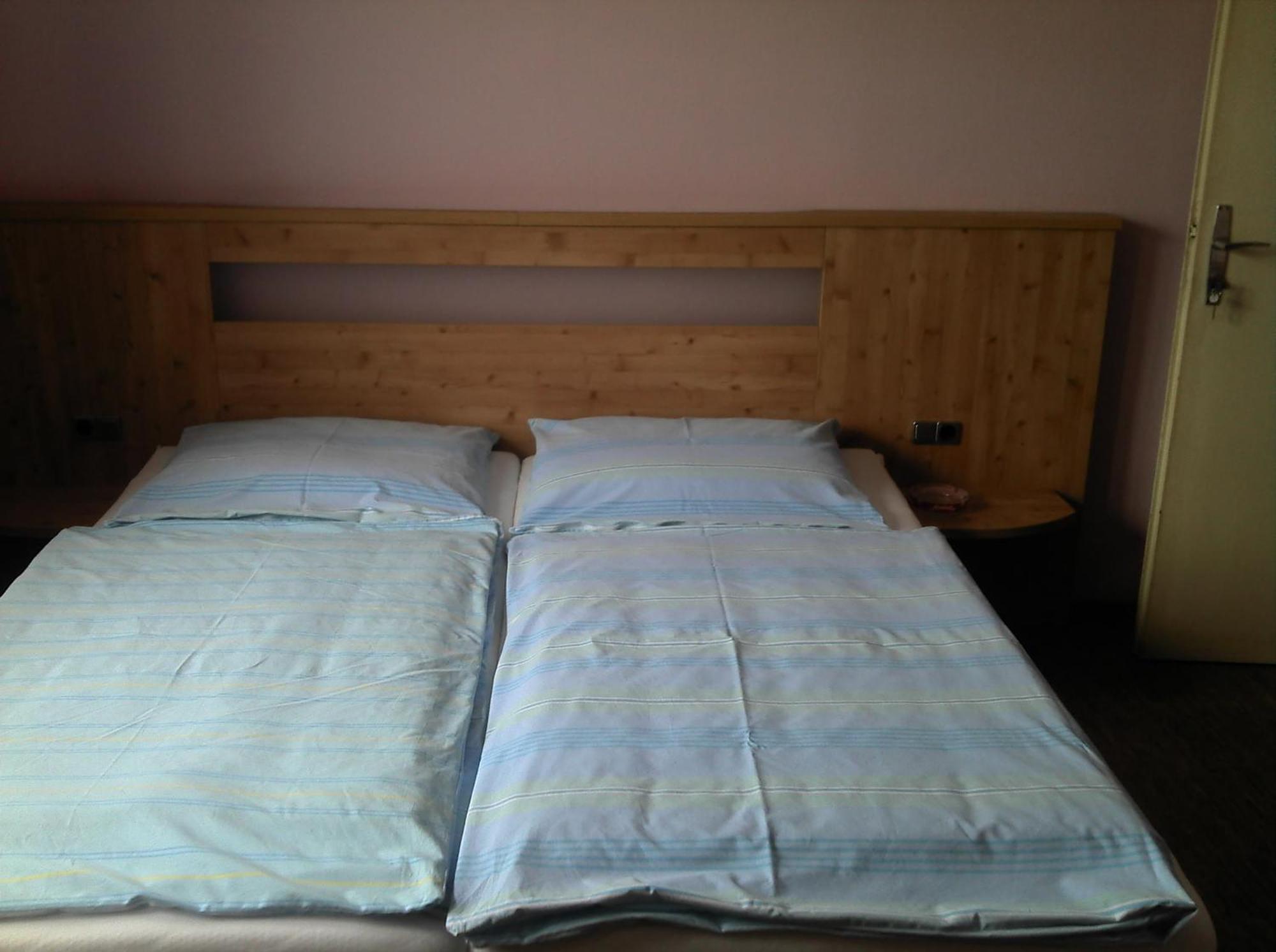 Paradiesgartl Gasthof *