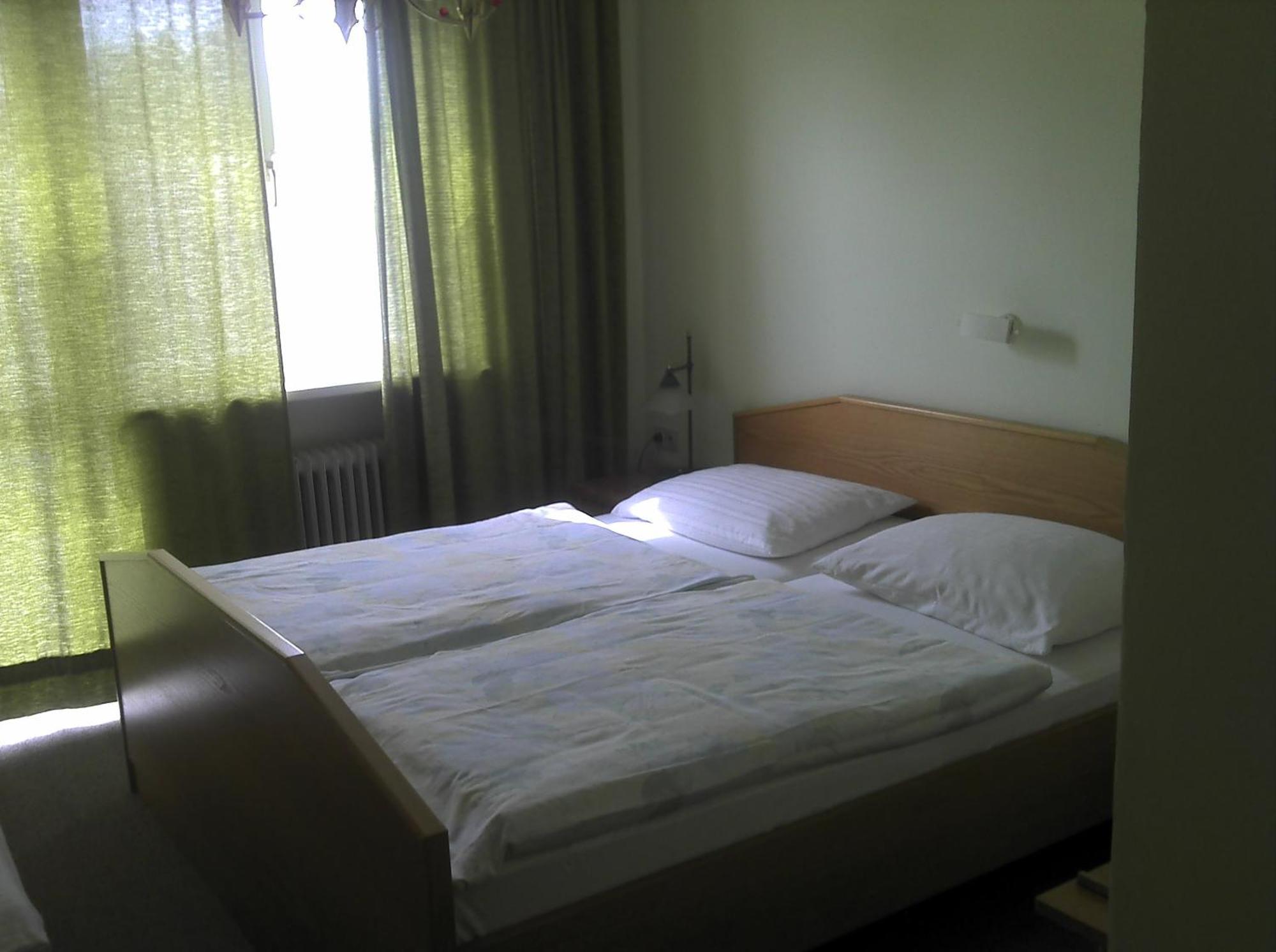 Paradiesgartl Gasthof *